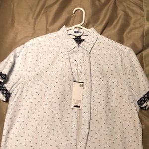 Men’s short sleeve button down